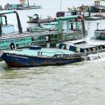 অবৈধ বালু উত্তোলনে বিলীনের পথে চর সোনারামপুর, ঝুঁকিতে বিদ্যুৎ টাওয়ার