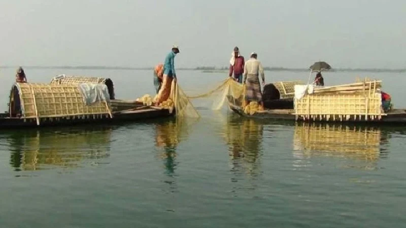 কাপ্তাই হ্রদে মাছ ধরার নিষেধাজ্ঞা বাড়ল ১০ দিন, শুরু ১১ আগস্ট