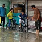 জম্মু ও কাশ্মিরে আকস্মিক বন্যায় নারী-শিশুসহ ২৫ জনের মৃত্যু