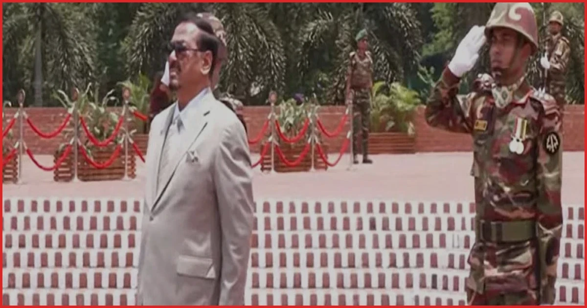 জাতীয় স্মৃতিসৌধে শ্রদ্ধা জানালেন ভারপ্রাপ্ত রাষ্ট্রপতি হাফিজউদ্দিন আহমেদ