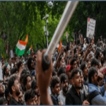 দিল্লিতে ৫০ হাজার বিক্ষোভকারীর ঢল, নিয়ন্ত্রণ হারাল পুলিশ