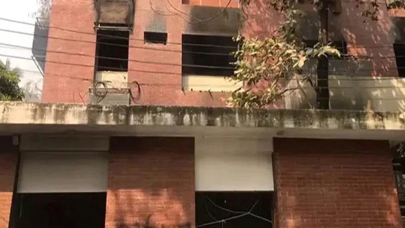 ধানমন্ডির সুধা সদনের পরিত্যক্ত ভবন থেকে যুবকের ঝুলন্ত মরদেহ উদ্ধার