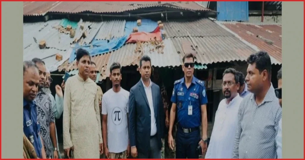 বাঁশখালীর বন্যাদুর্গতদের জন্য দ্রুত নতুন ঘর নির্মাণের আশ্বাস ডিসির
