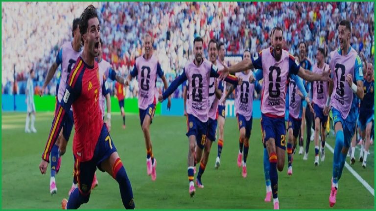 ভূরাজনীতির বিভাজন পেরিয়ে ফুটবলের জয়: এক অনন্য বিশ্বকাপ