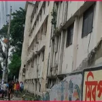 মিরপুর কলেজে দেয়াল ধসে নারী নিহত, আহত অন্তত সাতজন