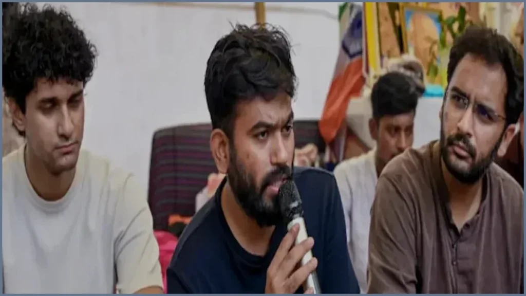 শিক্ষামন্ত্রীর পদত্যাগের পরও বিক্ষোভ অব্যাহত, ৩ শর্তে সিজেপির আল্টিমেটাম