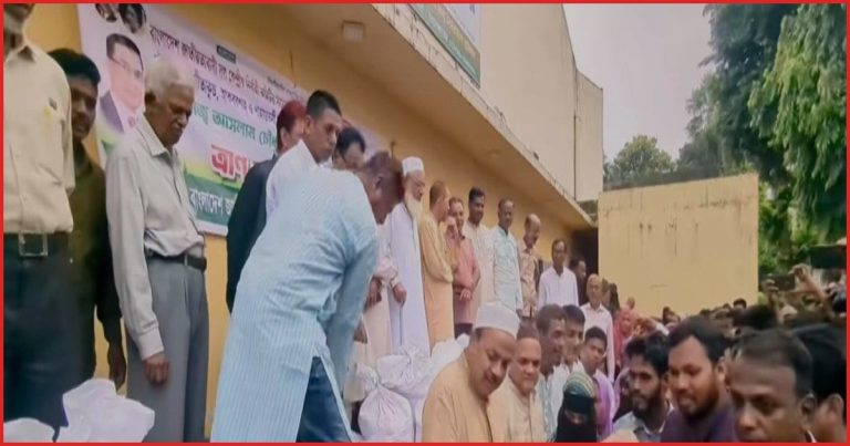 সীতাকুণ্ডে বন্যাদুর্গতদের পাশে বিএনপি, চলছে জরুরি ত্রাণ বিতরণ