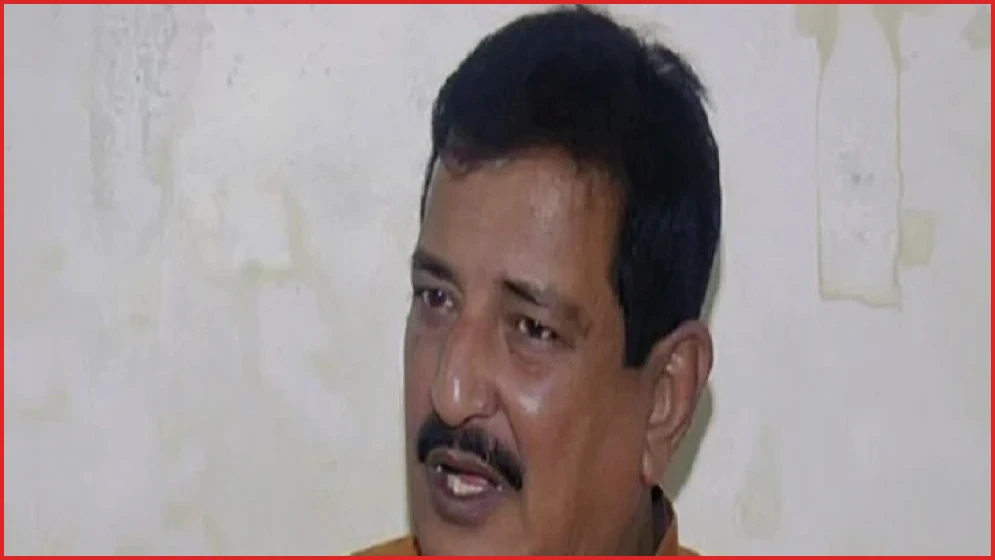 ১৮ বছরের কম বয়সিদের মোবাইল ব্যবহারে বিধিনিষেধের পরিকল্পনা ভূমিমন্ত্রীর