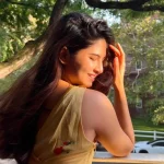 আমেরিকায় রোদমাখা বিকেলে নজর কাড়লেন অভিনেত্রী অর্চিতা স্পর্শিয়া