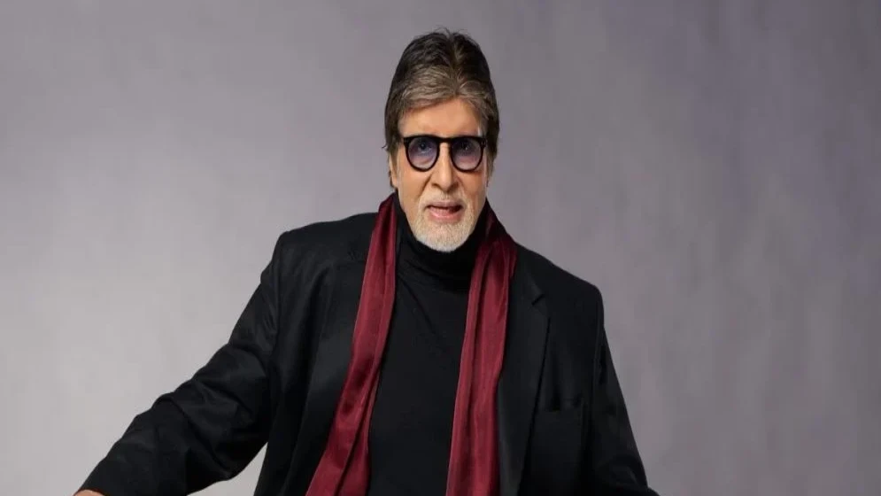 ক্যারিয়ারের শুরুর দিকে উচ্চতার জন্য বকুনি খেয়েছিলেন অমিতাভ বচ্চন