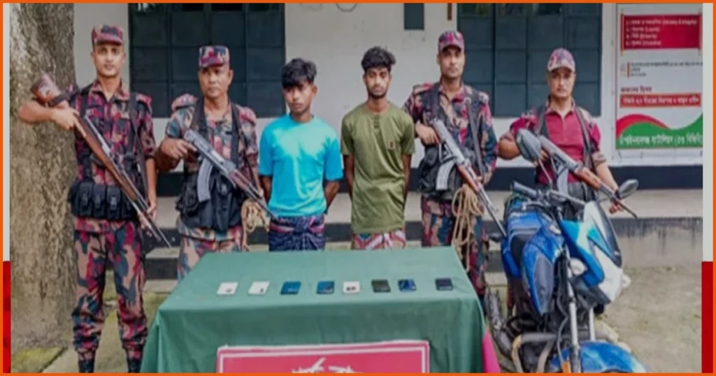 চাঁপাইনবাবগঞ্জ সীমান্তে চোরাই ভারতীয় মোবাইলের রমরমা কারবার, আটক ৫