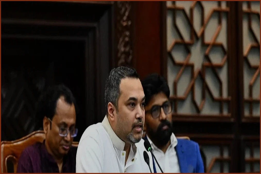 ছয় মাসে সব সমস্যার সমাধান কঠিন, তবে সরকার আন্তরিক: মাহদী আমিন