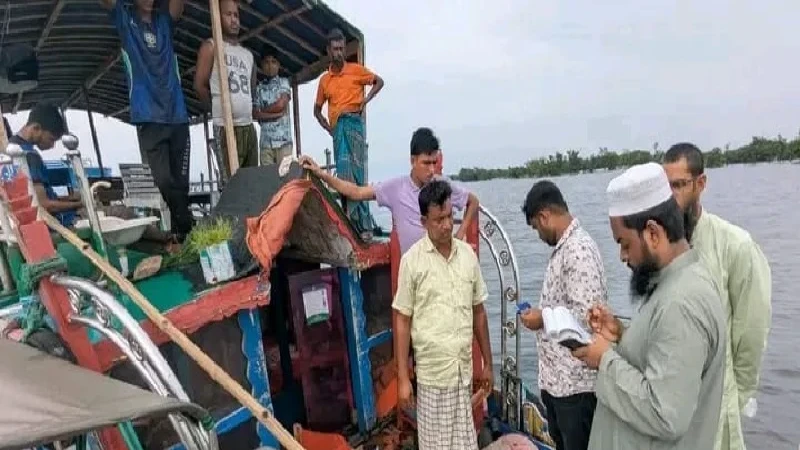 টাঙ্গুয়ার হাওরে নিষেধাজ্ঞা অমান্য করায় ৬ হাউসবোটকে জরিমানা