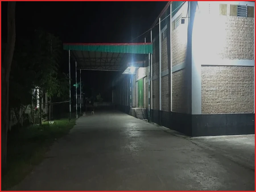 দিনাজপুরে বিএডিসির গুদাম থেকে ২২৭ টন সার গায়েব, আটক ১