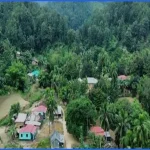 পাহাড়ের দুর্গম জনপদে শিক্ষার নতুন জানালা ই-লার্নিং