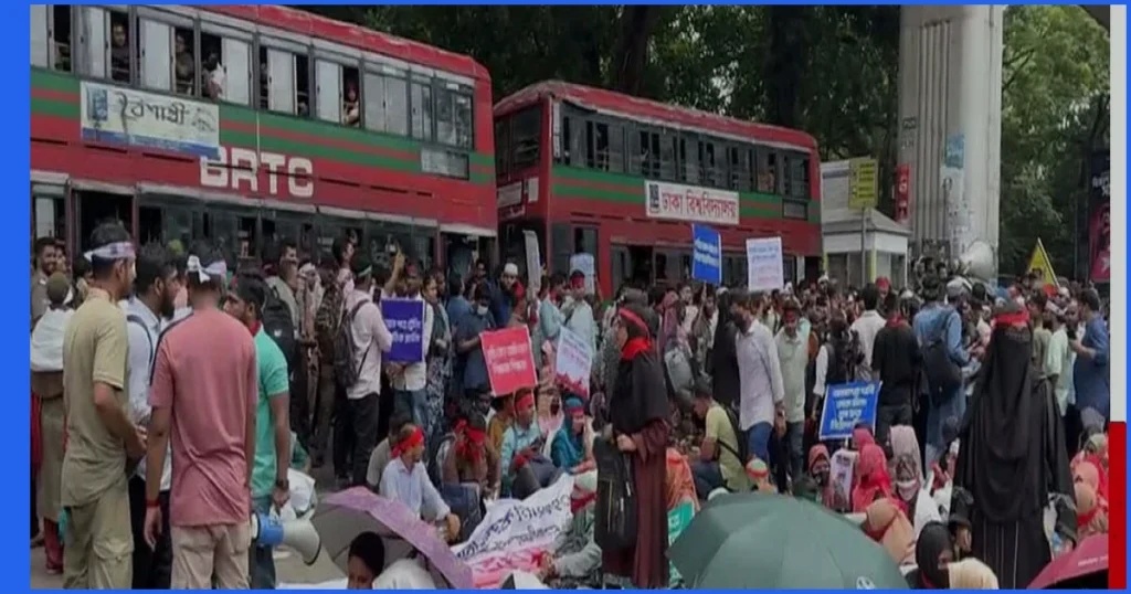 প্রাথমিকে শিক্ষক নিয়োগ: দ্রুত যোগদানের দাবিতে শাহবাগে অবস্থান কর্মসূচি