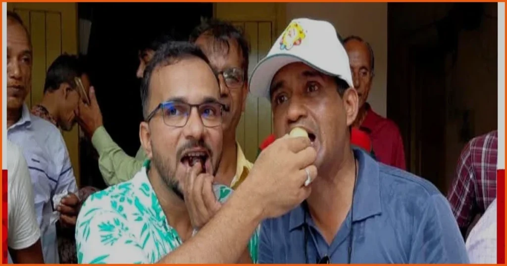 বিএনপির মহাসচিব মির্জা ফখরুল রাষ্ট্রপতি হওয়ায় ঠাকুরগাঁওয়ে মিষ্টি বিতরণ