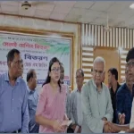 বিরামপুরে ১২ নারীকে সেলাই মেশিন ও শতাধিক শিক্ষার্থীকে অনুদান প্রদান