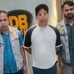 ভুয়া নথিতে বিদেশ পালানোর সময় ডিবির হাতে আটক শীর্ষ সন্ত্রাসীর সহযোগী
