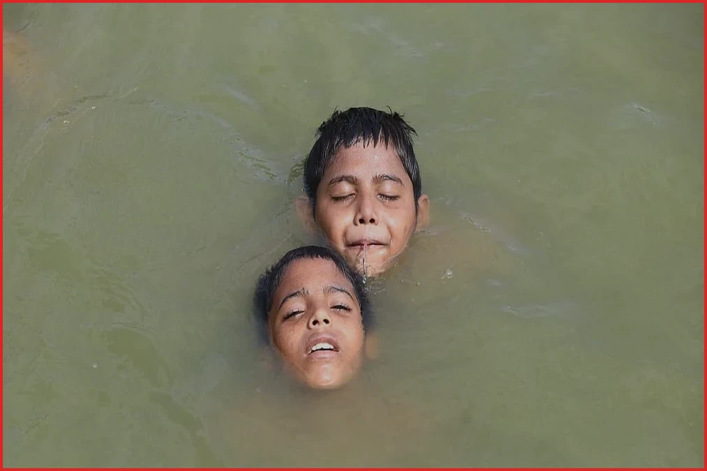 ভ্যাপসা গরমে অস্বস্তি, চার বিভাগে বৃষ্টির পূর্বাভাস দিল আবহাওয়া অধিদপ্তর