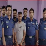মাইজদীতে প্রবাসীর স্ত্রীকে পিস্তল ঠেকিয়ে চাঁদা দাবি, যুবক গ্রেপ্তার