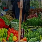 রাজধানীর বাজারে সবজির দাম আকাশচুম্বী, বিপাকে নিম্ন ও মধ্যবিত্ত