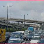রাজধানীর বিমানবন্দর সড়কে তীব্র যানজট, স্থবির জনজীবন