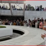 রাষ্ট্রপতি নির্বাচন শেষে মা-বাবার কবর জিয়ারত করলেন প্রধানমন্ত্রী