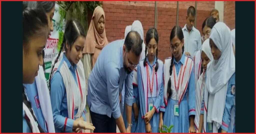 শিক্ষার্থীদের একটি করে গাছ লাগানোর আহ্বান প্রতিমন্ত্রী আমিনুল হকের