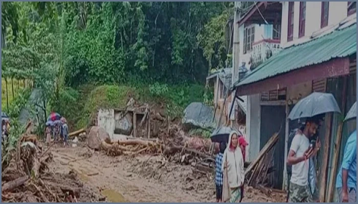 শ্রীলঙ্কায় প্রবল বর্ষণ ও ভূমিধসে ৭ জনের প্রাণহানি