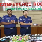 সিরাজগঞ্জে উদ্ধার হওয়া ৫৩টি মোবাইল প্রকৃত মালিকদের কাছে হস্তান্তর