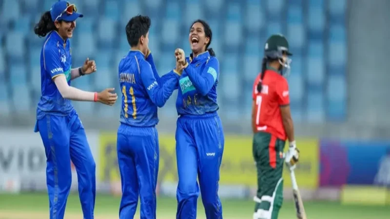 আরব আমিরাতের বিপক্ষে লড়াই করে একশ পার করল বাংলাদেশ