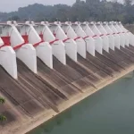 কাপ্তাই হ্রদে পানির উচ্চতা কমায় বন্ধ হলো ১৬টি জলকপাট