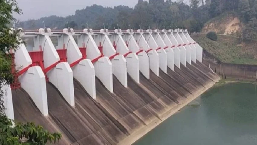 কাপ্তাই হ্রদে পানির উচ্চতা কমায় বন্ধ হলো ১৬টি জলকপাট