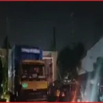 চাকরি পুনর্বহালের দাবিতে ইসলামী ব্যাংকের সাবেক কর্মীদের সড়ক অবরোধ