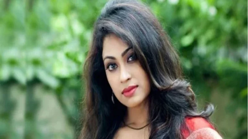 টাকার মেশিন হিসেবে আমাকে ব্যবহার করেছে: অভিযোগ অভিনেত্রী পপির