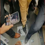 ডাকসু সংগ্রহশালায় জিন্নাহ ও গোলাম আযমের ছবি পদদলিত করলেন শিক্ষার্থীরা