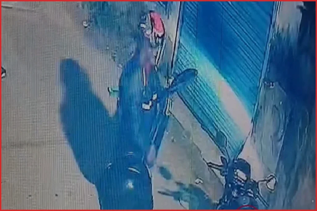 ডেমরায় বিএনপি নেতার বাসায় ছাত্রদল নেতার নেতৃত্বে গুলি