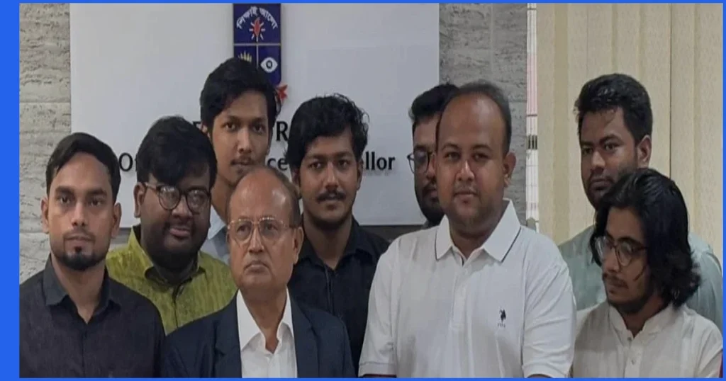 ঢাবিতে সৌরবিদ্যুৎ প্রকল্পের প্রস্তাব দিয়ে উপাচার্যকে ছাত্রদলের স্মারকলিপি