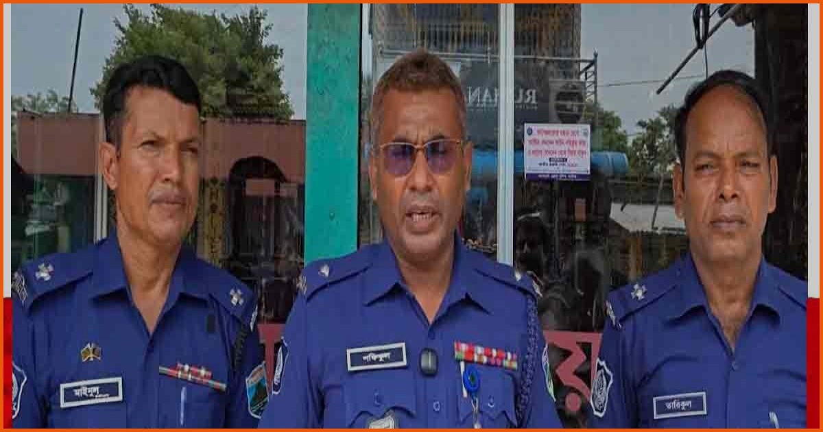 বড়াইগ্রামে জুয়েলারি দোকানে পুলিশের স্টিকার, বন্ধকী লেনদেনে নিষেধাজ্ঞা