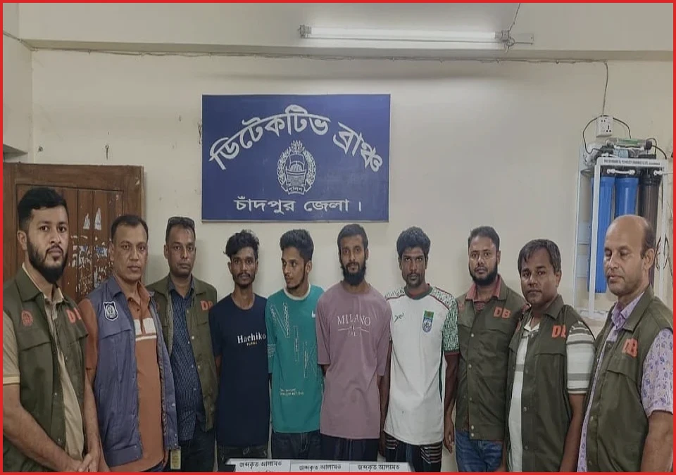 সস্তায় ইলিশের প্রলোভন দেখিয়ে প্রতারণা, নড়াইলের চক্রের ৪ সদস্য আটক