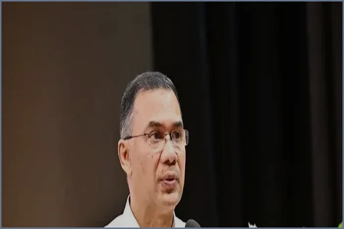 সোশ্যাল মিডিয়ায় গুজব রটিয়ে দেশকে অস্থিতিশীল করার অপচেষ্টা চলছে: প্রধানমন্ত্রী
